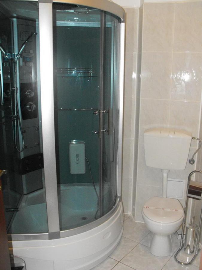 Hotel Bliss Bucarest Esterno foto