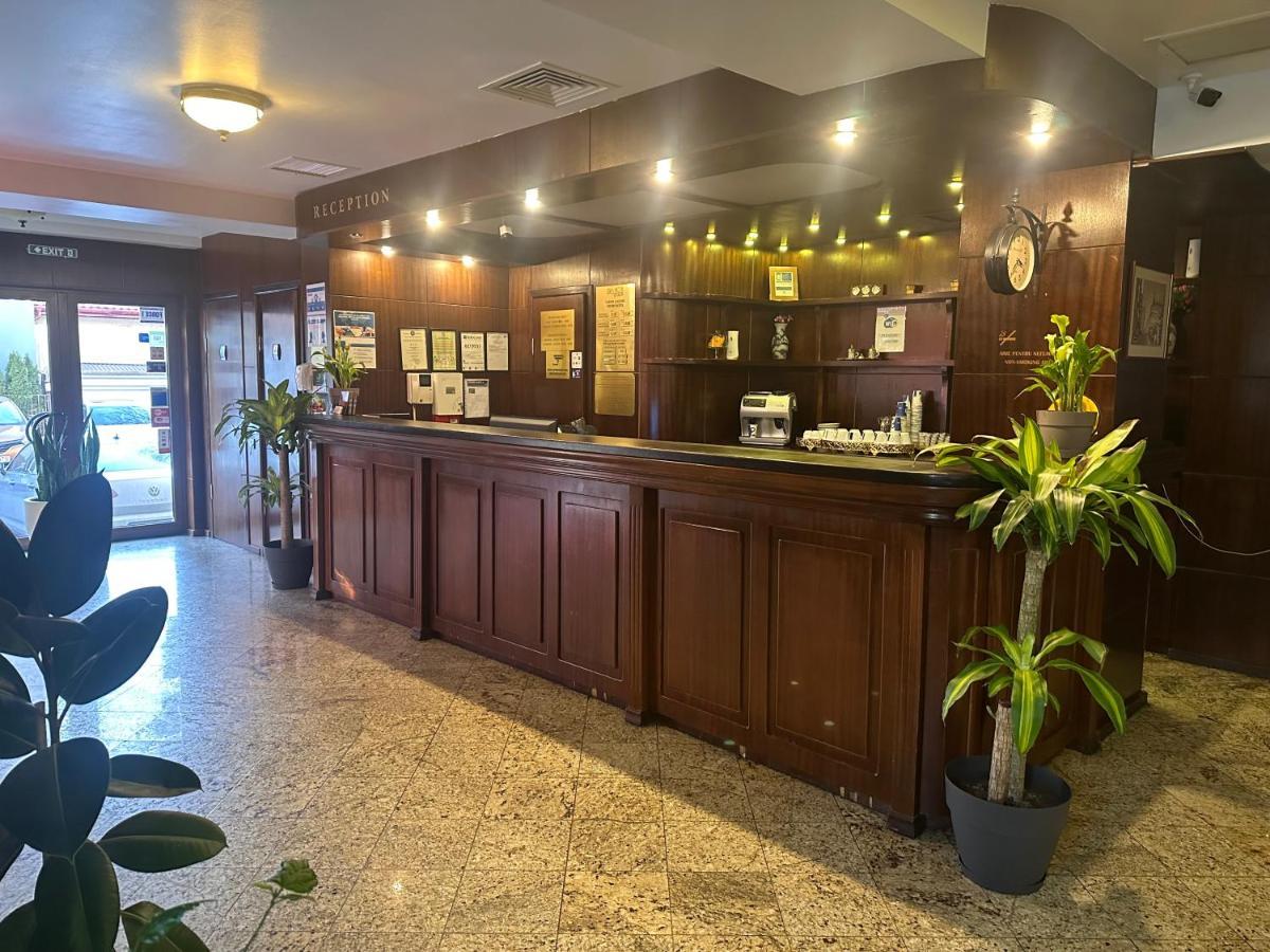Hotel Bliss Bucarest Esterno foto