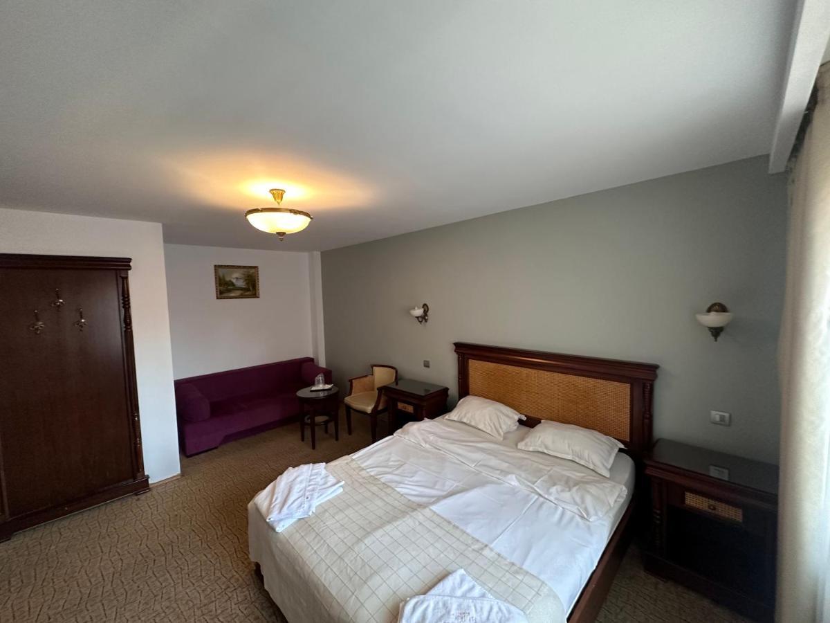 Hotel Bliss Bucarest Esterno foto