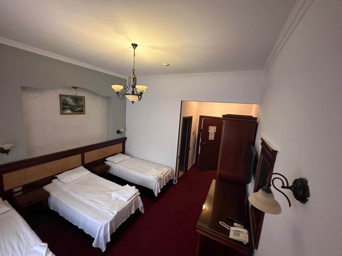 Hotel Bliss Bucarest Esterno foto